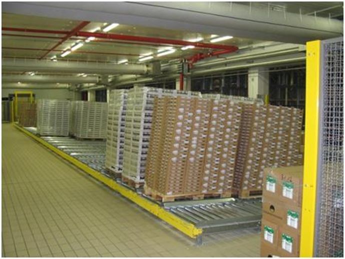 Storage and distribution centre