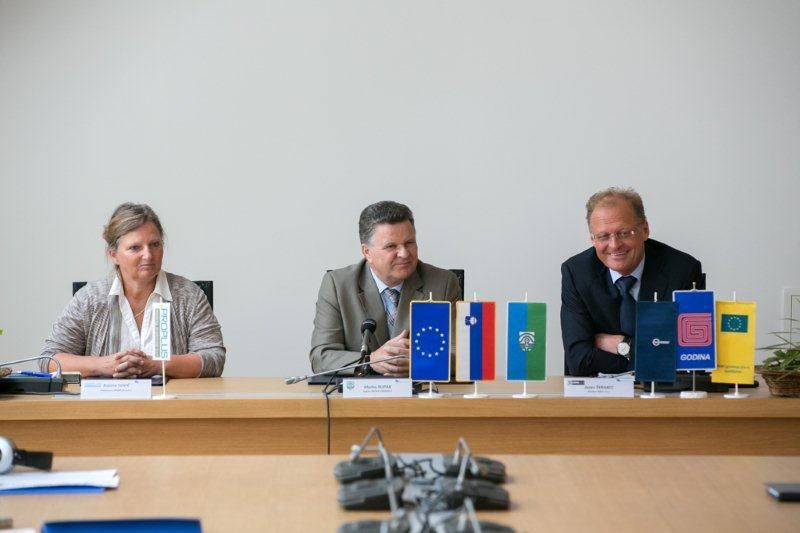 CERKNICA PODPIS POGODBE - Valter Leban-2744