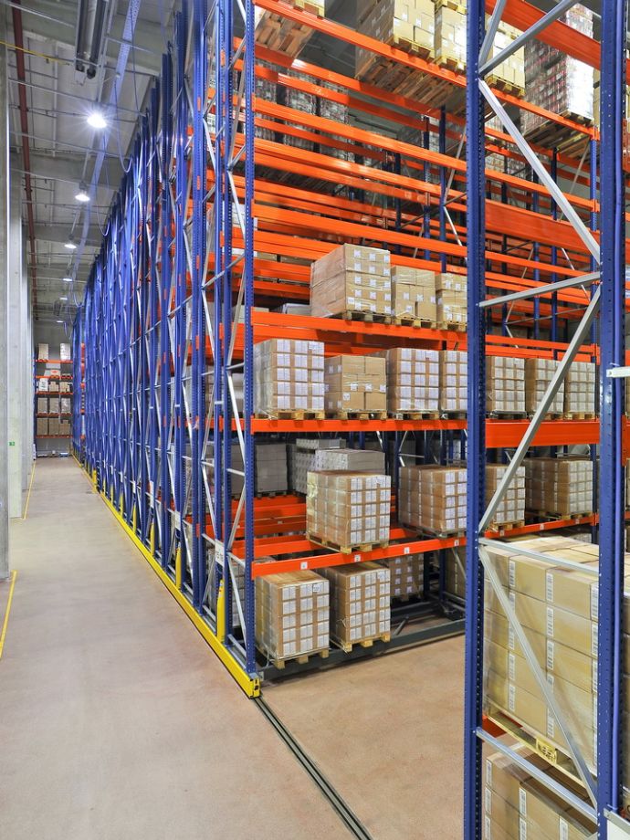 Central warehouse and refrigerated storage of raw materials