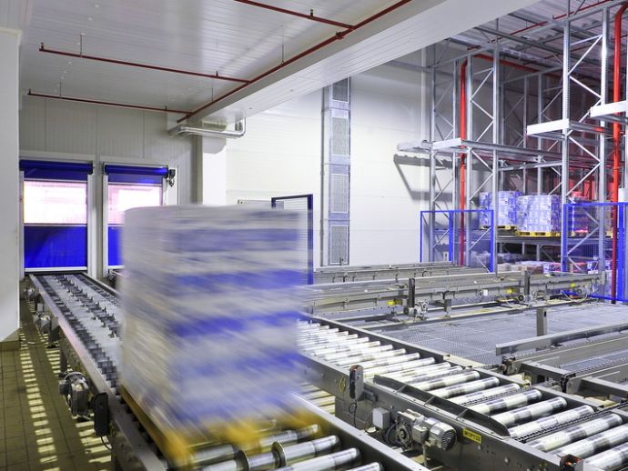 Storage and distribution centre