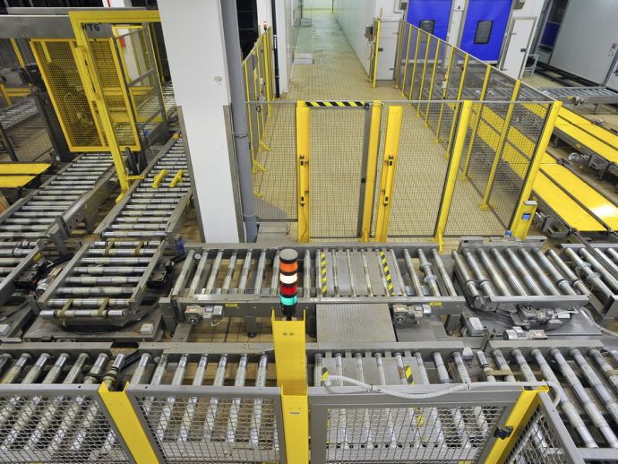 Storage and distribution centre